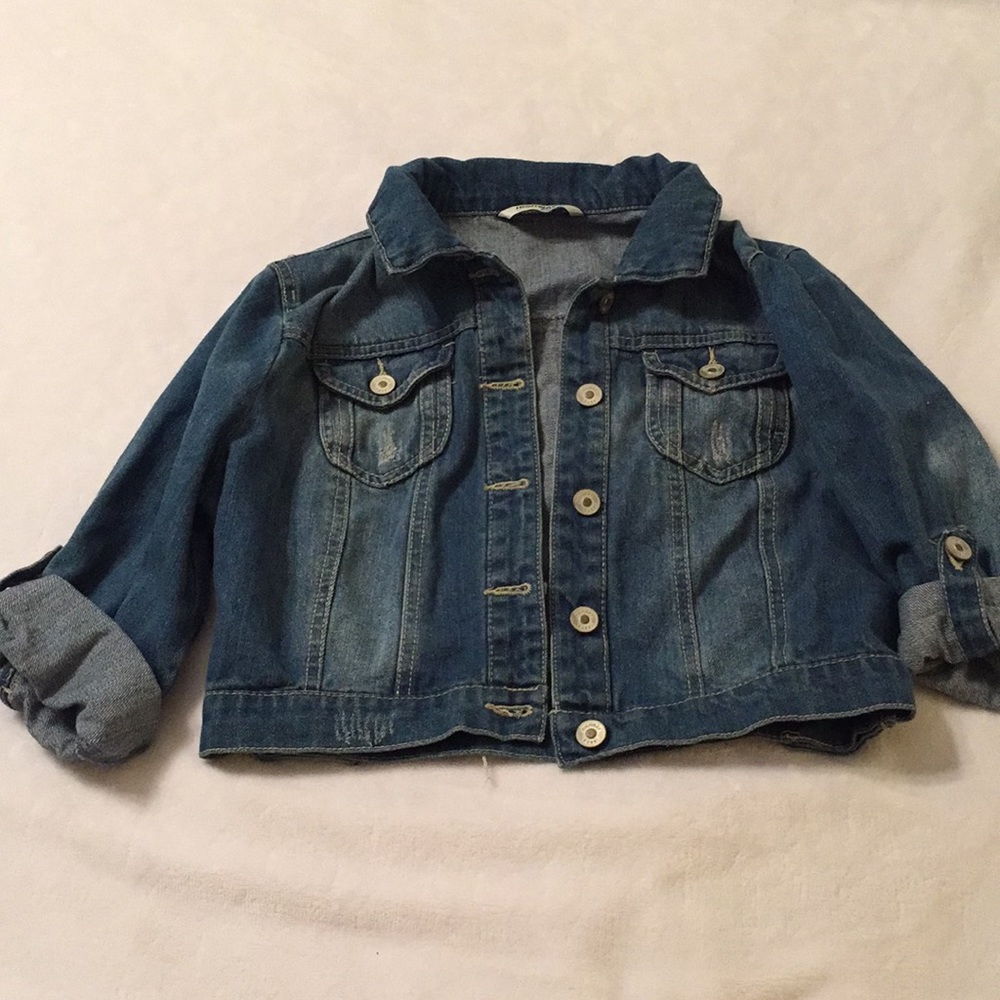 3/$15 Mid rise jean jacket
